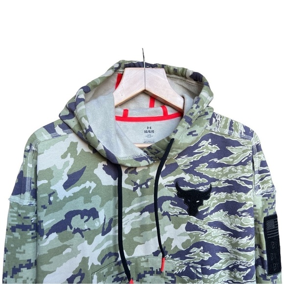 Under Armour Project Rock Women’s Veteran’s Patch Green Camouflage Hoodie, Large - Picture 3 of 14